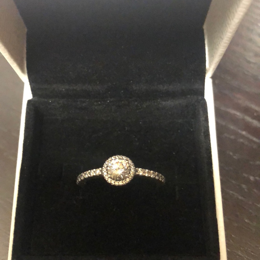 Pandora Abstract Elegance Ring